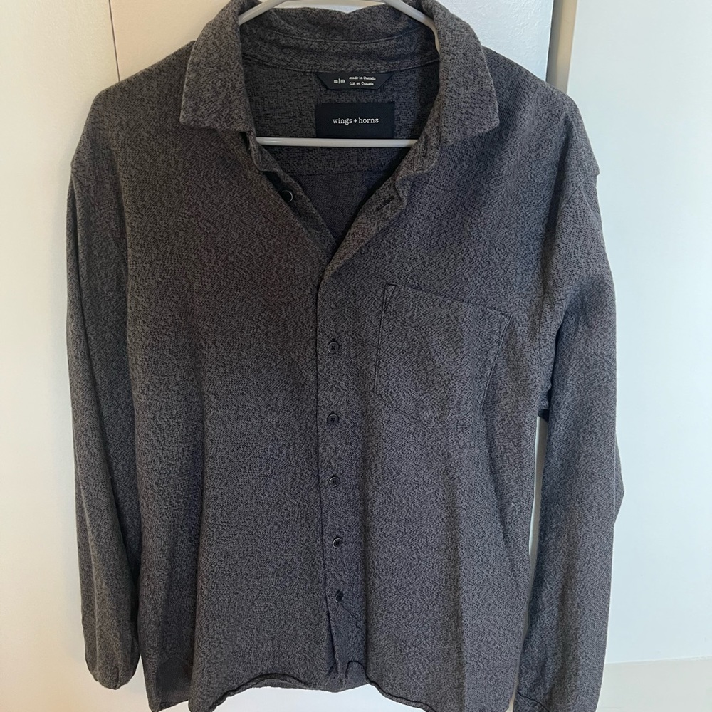 Wings + Horns 100% Cotton Long Sleeve Button Down, Medium, Grey